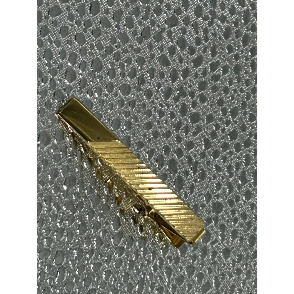Vintage Gold Tone Ridged Tie Clip Mens‎ Formal Accessory Alligator Clasp Bar